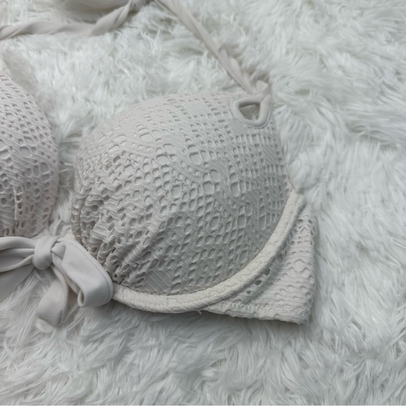 Victoria’s Secret • White bombshell bikini top • 34C - Picture 4 of 8